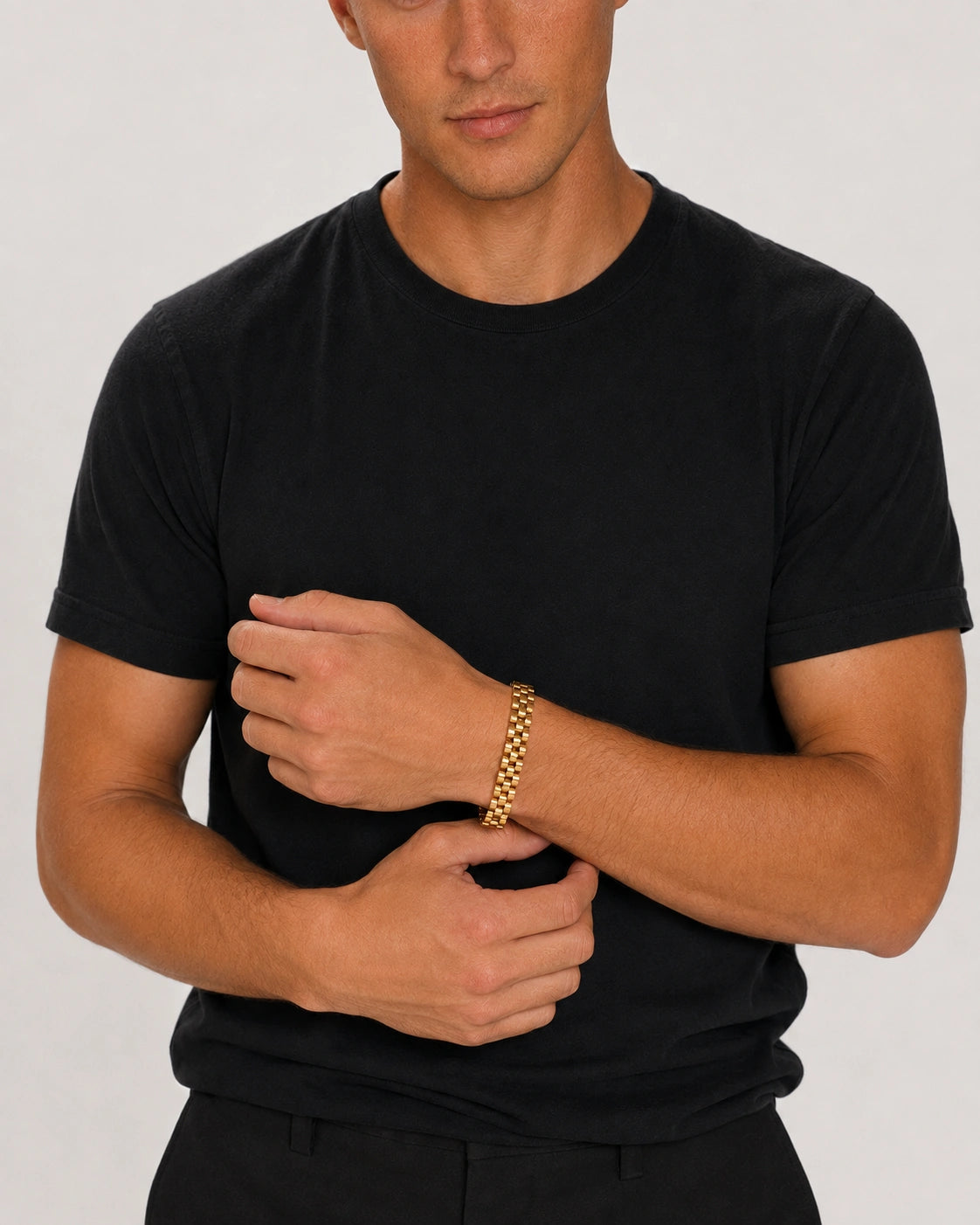 Schakel Link bracelet gold on model image