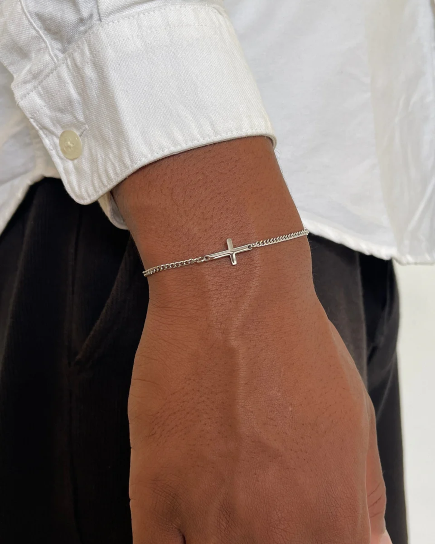 CROSS ARMBAND - ZILVER