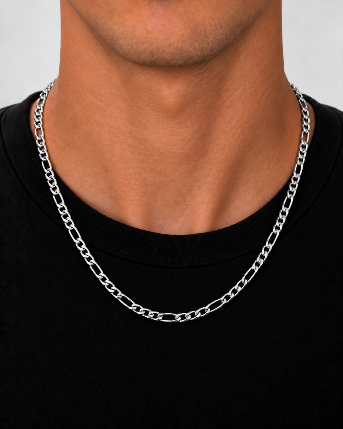 Figaro chain 4mm silver on model