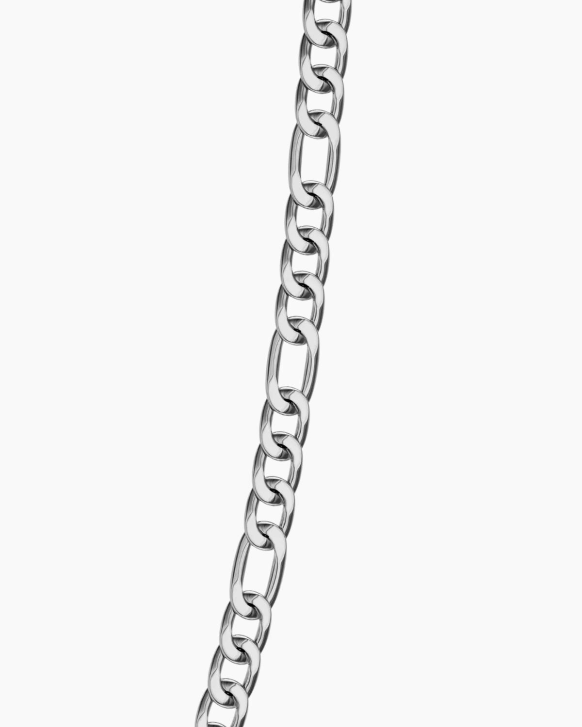 Figaro chain 4mm silver close up studio image