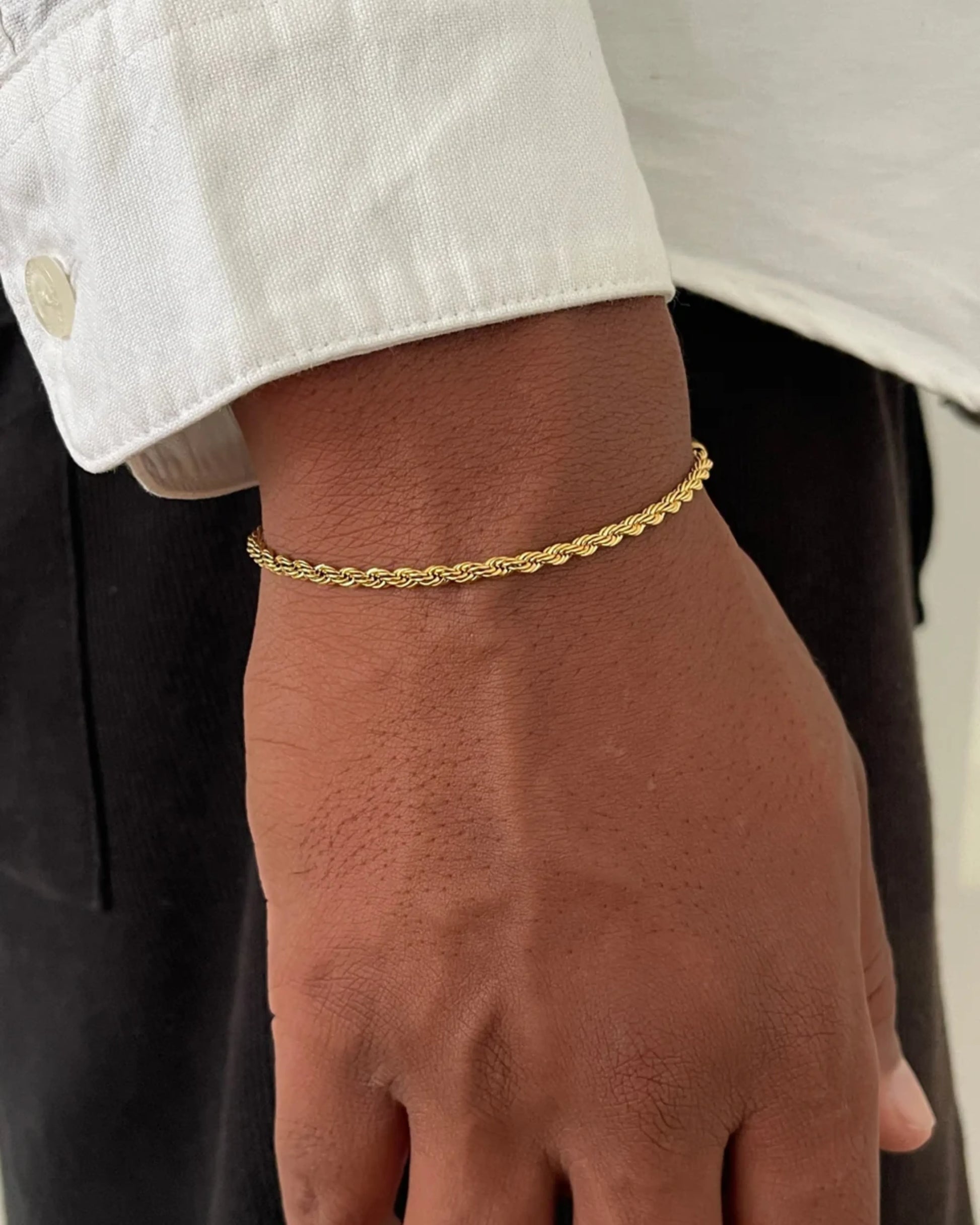 clean rope bracelet 3mm gold on model