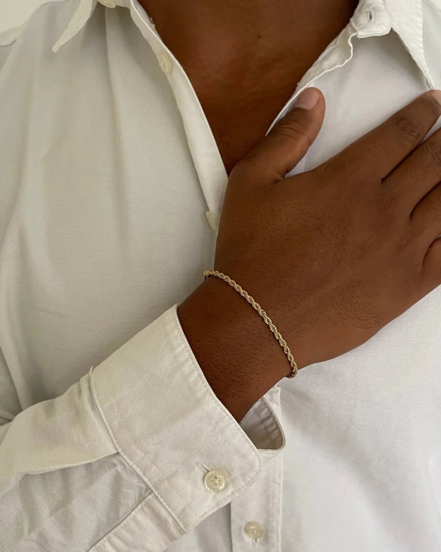clean rope bracelet 3mm gold on model
