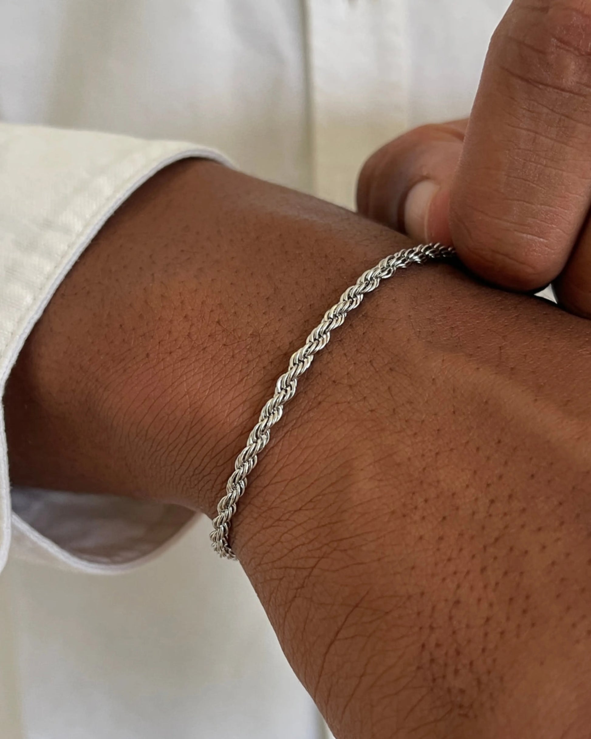 clean rope bracelet 3mm silver on model